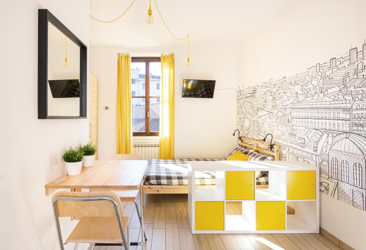 A Yellow Touch - Modern Studio In Isola Milano Apartamento Exterior foto